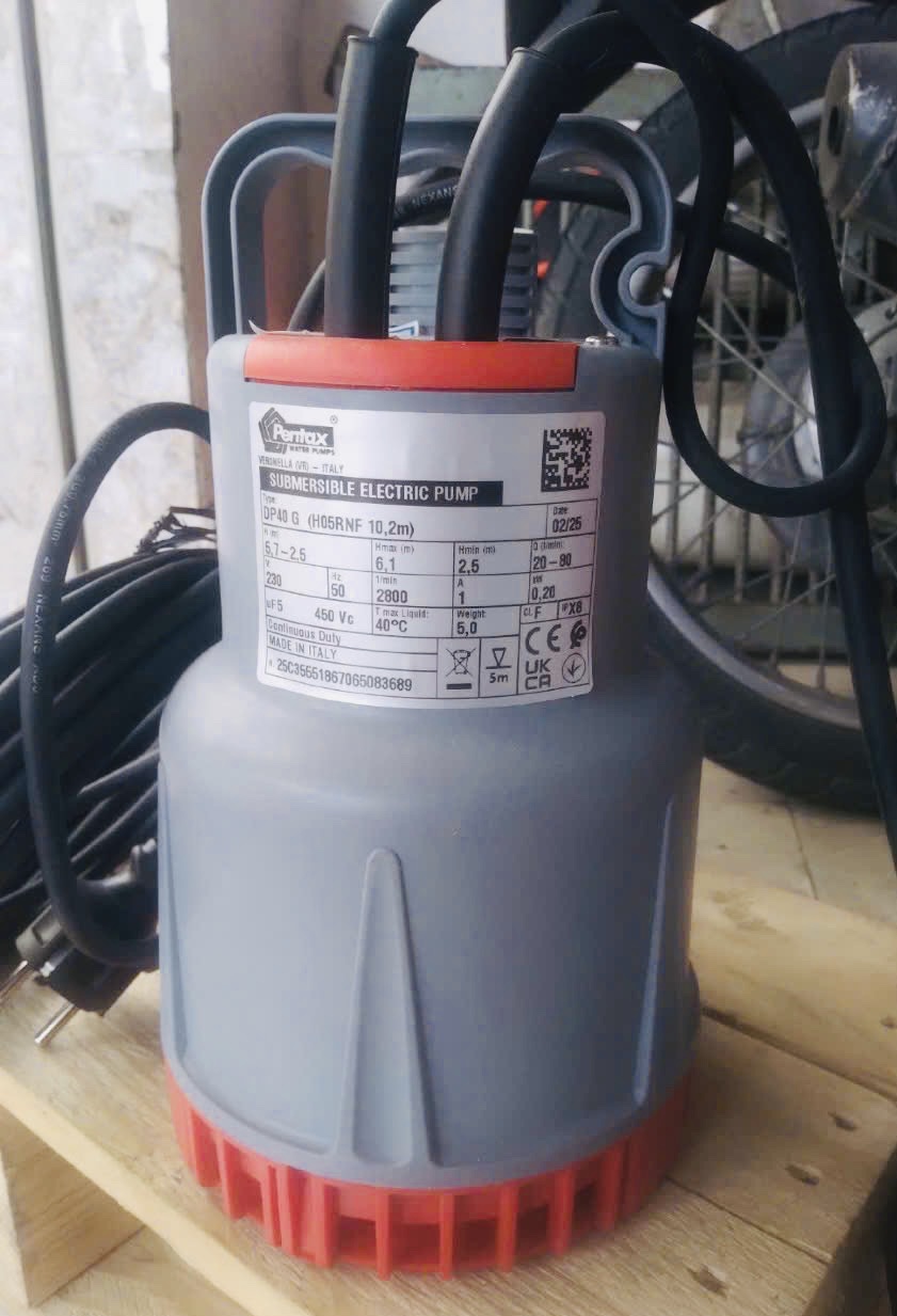 Máy bơm nước chìm Pentax DP 40G 200W